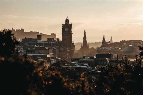 Travel Guide from London to Edinburgh