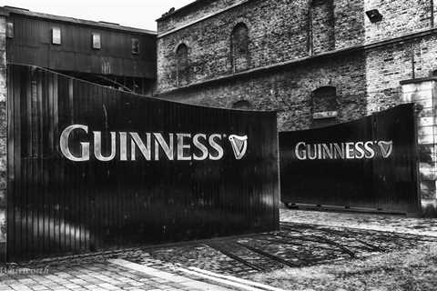 #OTD in 1759 – Arthur Guinness signs a 9,000 year lease at £45 per annum and starts brewing..