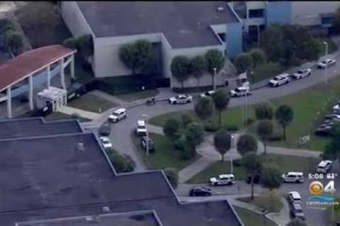 Student in custody after making bomb threat at Dillard High School in Fort Lauderdale, police say
