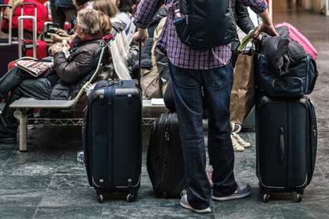 You May Not Have to Pay With Your Airline Card to Get Free Baggage