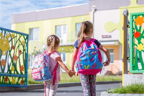 How To Transfer Your Child To A New School When Moving? | MyProMovers