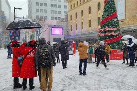 4K Snowfall in Seoul, Korea | Myeongdong Christmas Snow Walk -5°C Frozen Winter day