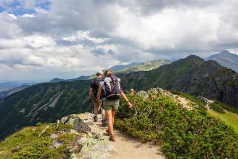 10 Essential Safety Tips for Hikers