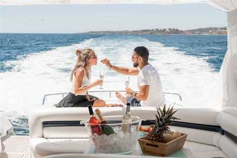 Unforgettable Cocktail Evenings on a Yacht