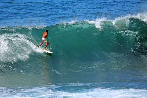 Surfing in the US Virgin Islands: An Unforgettable Experience for Beginners