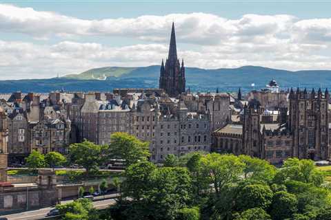 25+ Awesome Things to Do in Edinburgh, Scotland