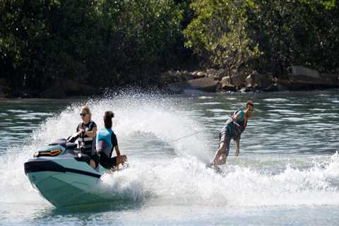 What jet ski can pull a wakeboarder?