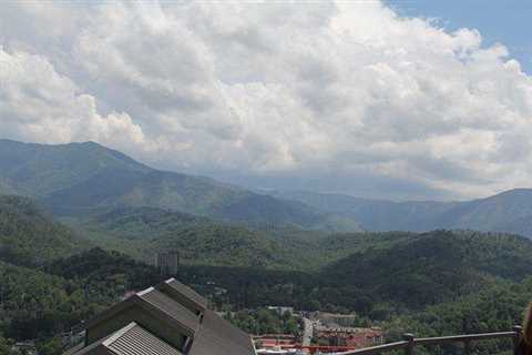 6 Fun Things Couples Can Do on a Vacation in Gatlinburg