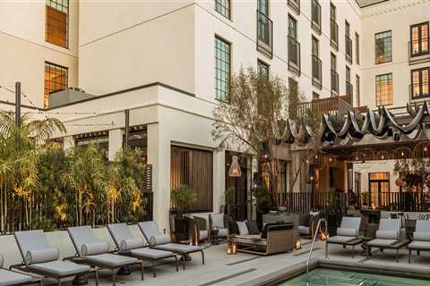 Hotels in Los Angeles County, CA: Discounts for AAA and AARP Members