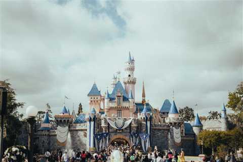 Mastering Disneyland Reservations: A Step-by-Step Guide for 2024