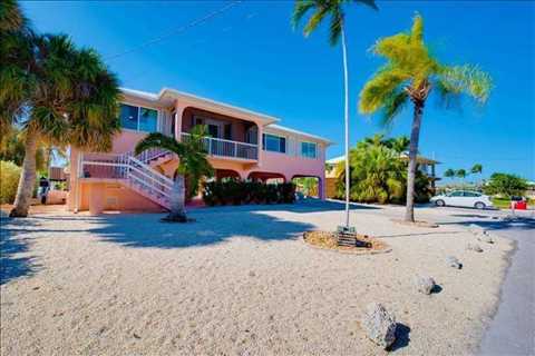 No Name House for Short Term Rental in Big Pine Key, FL - 3 Bedrooms, Sleeps 6
