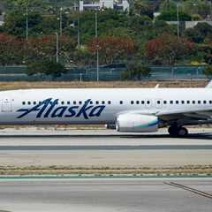 Alaska Airlines baggage fees and how to avoid paying them