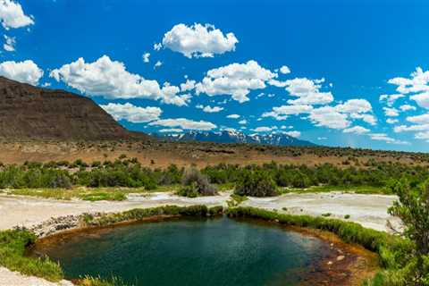 Discovering the Hidden Gems of Western Oregon: Hot Springs and Natural Pools